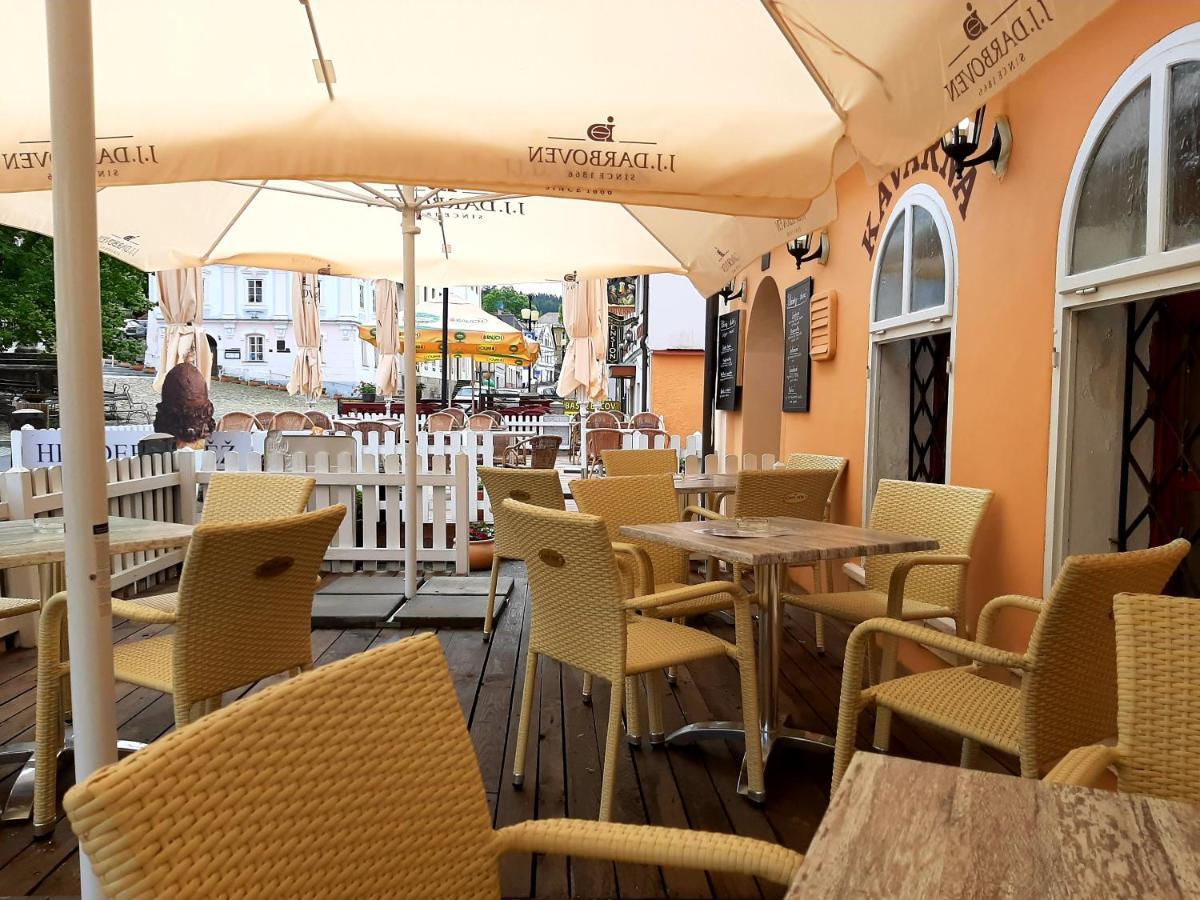 Penzion - Restaurant U Zamku Bečov nad Teplou Екстериор снимка
